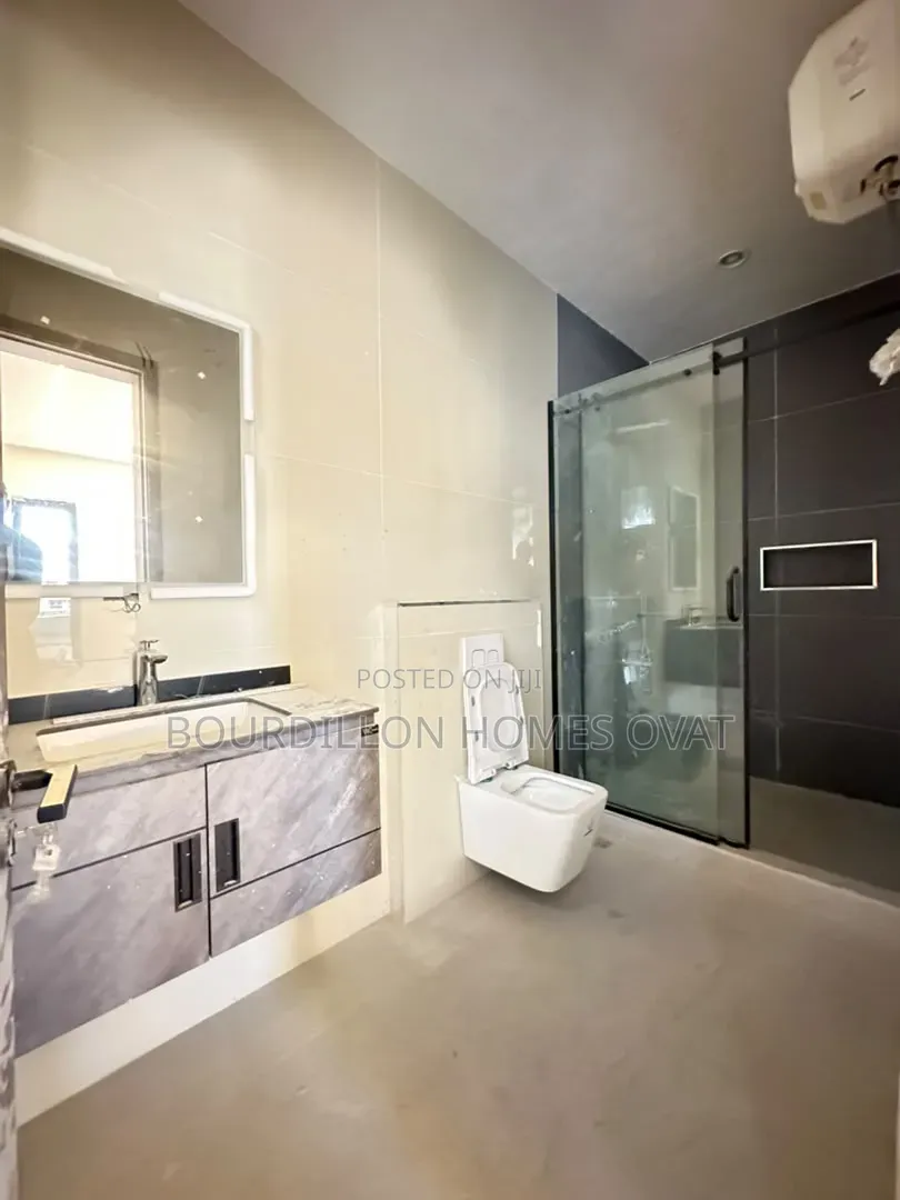 4bdrm Duplex in Lekki Phase 1 for sale in Lekki Phase 1