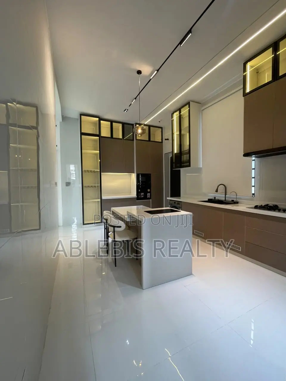 5bdrm Duplex in Orchid, Lekki Phase 2 for sale in Lekki Phase 2