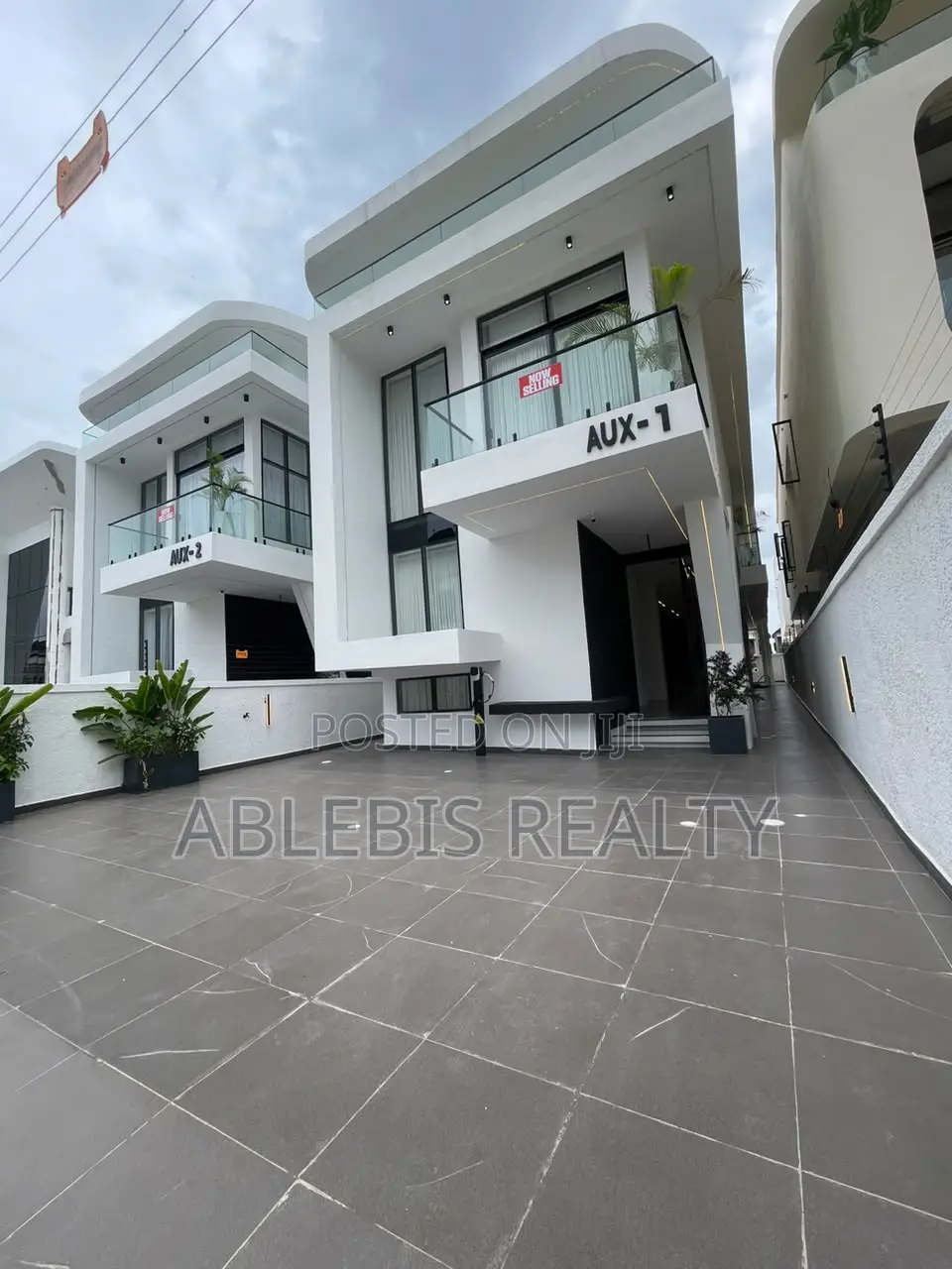 5bdrm Duplex in Orchid, Lekki Phase 2 for sale in Lekki Phase 2