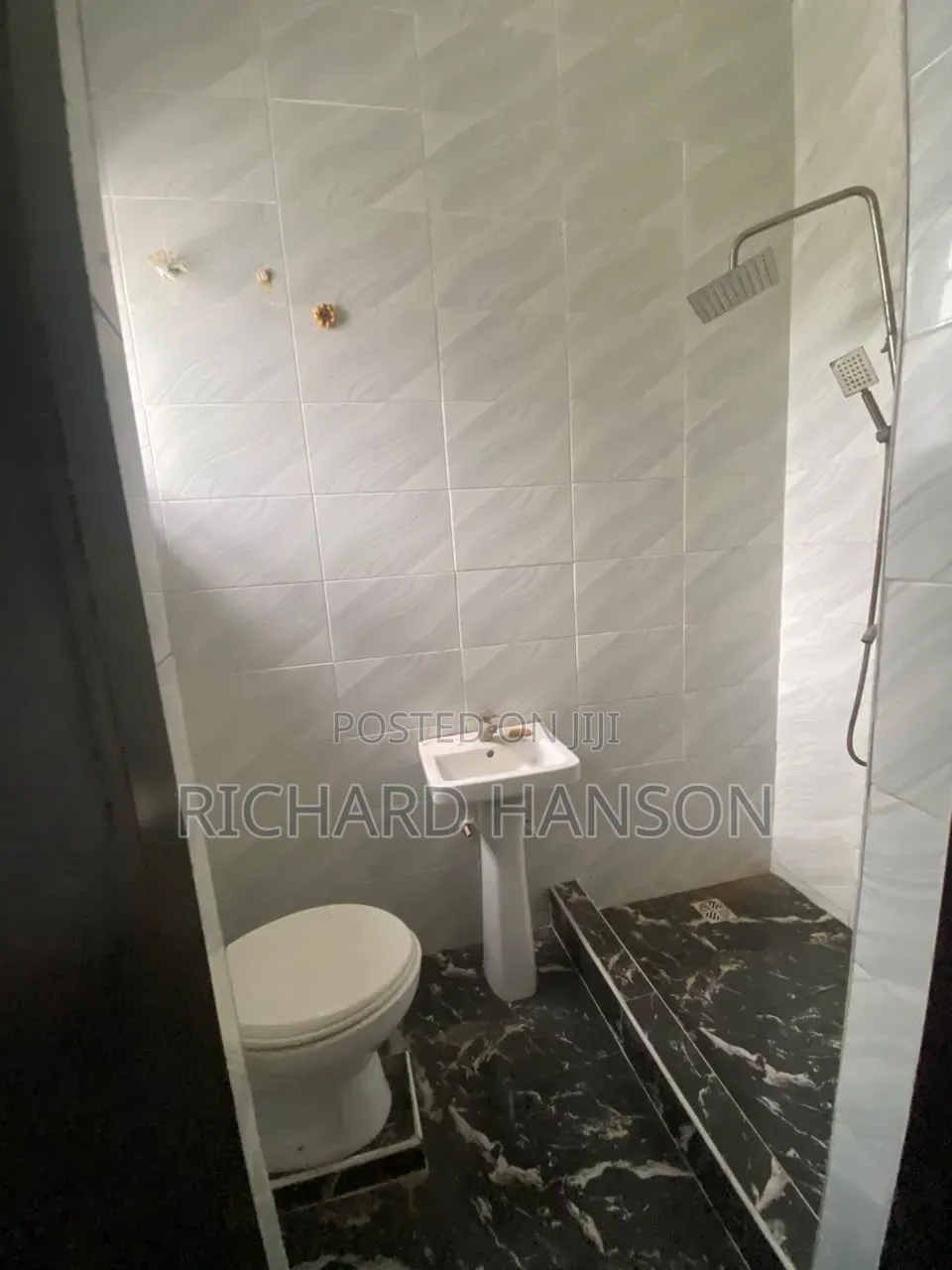 2bdrm Duplex in Secured, Peninsula Estate for rent in Peninsula Estate