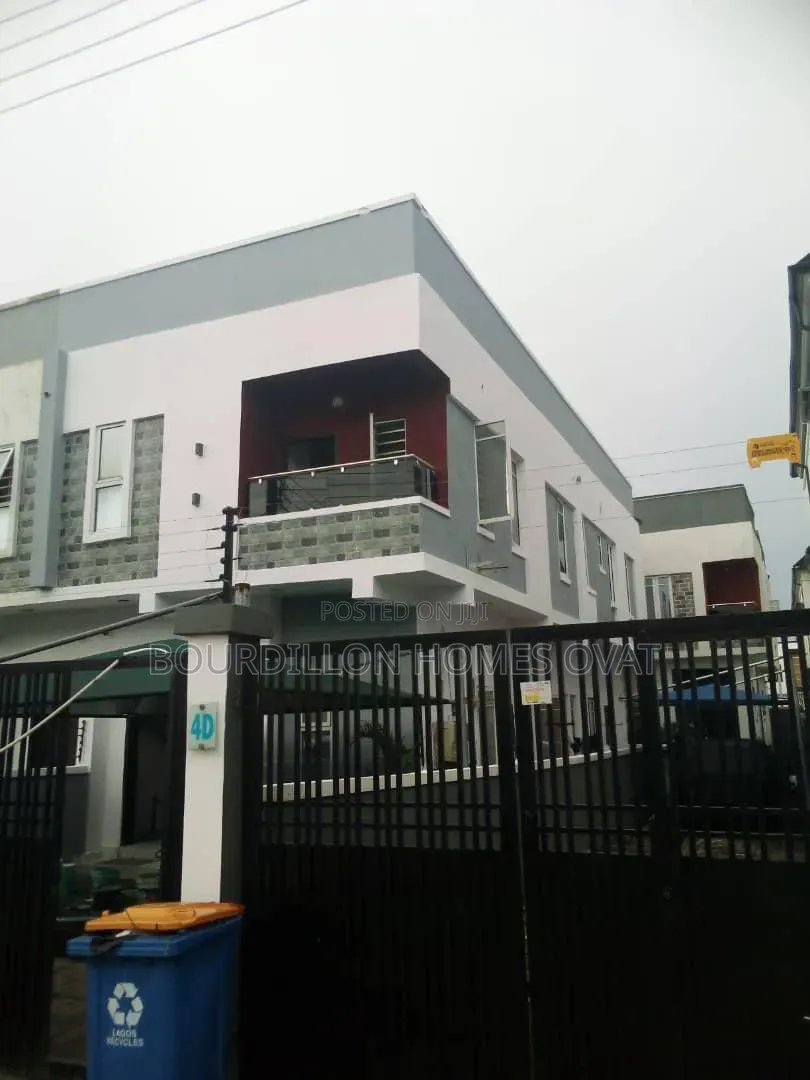4bdrm Duplex in Lekki County, Ikota for sale in Ikota