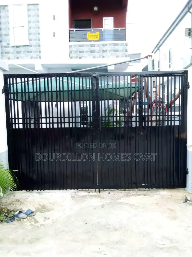4bdrm Duplex in Lekki County, Ikota for sale in Ikota