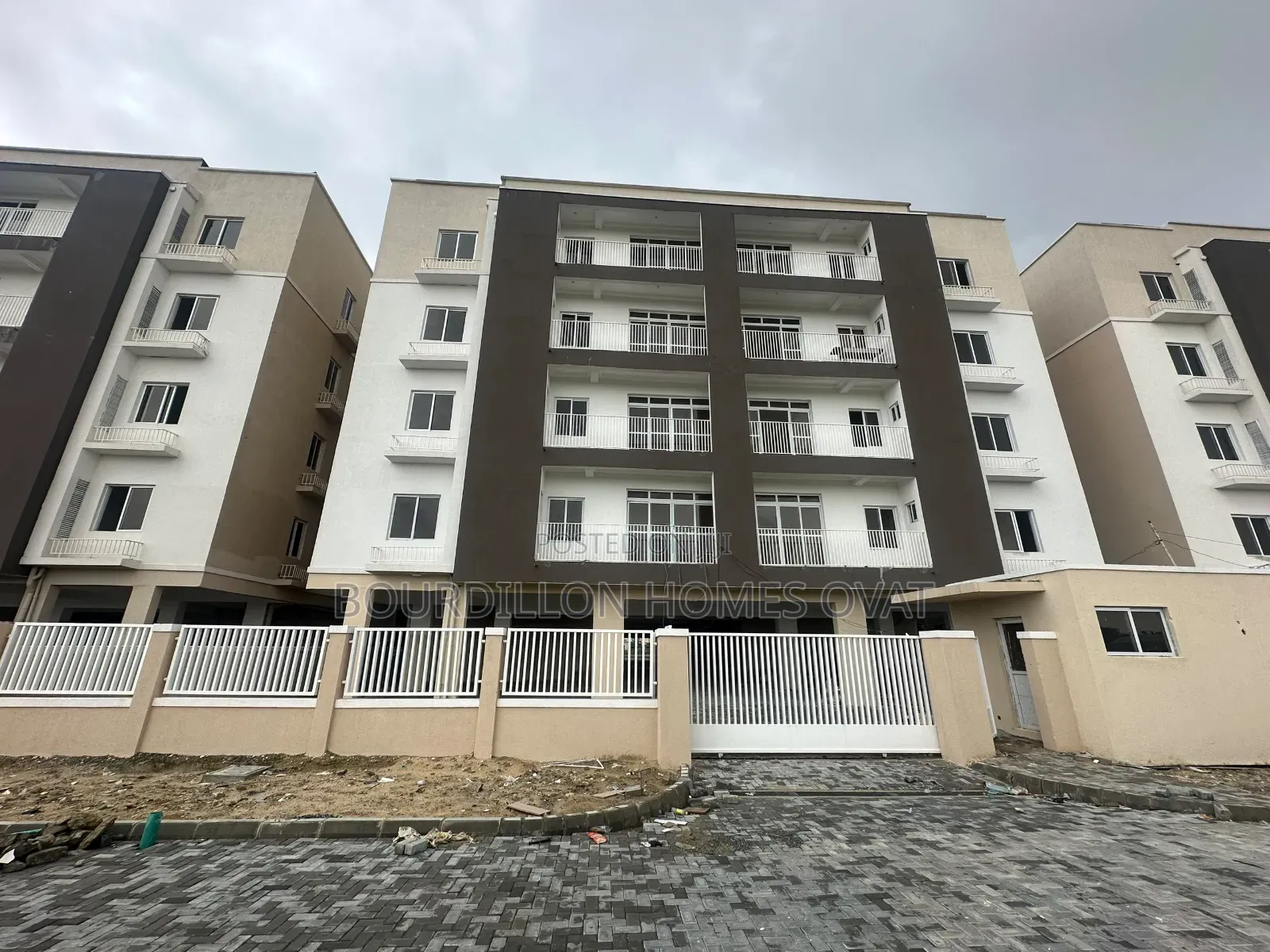 2bdrm Apartment in Osapa London Lekki for rent in Osapa london