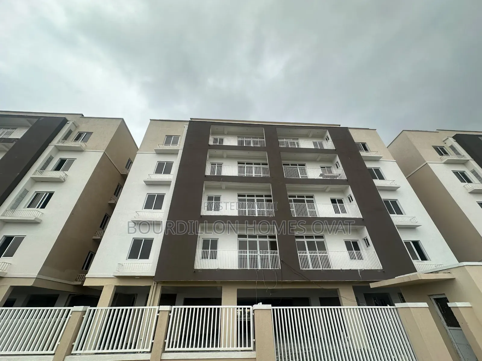 2bdrm Apartment in Osapa London Lekki for rent in Osapa london