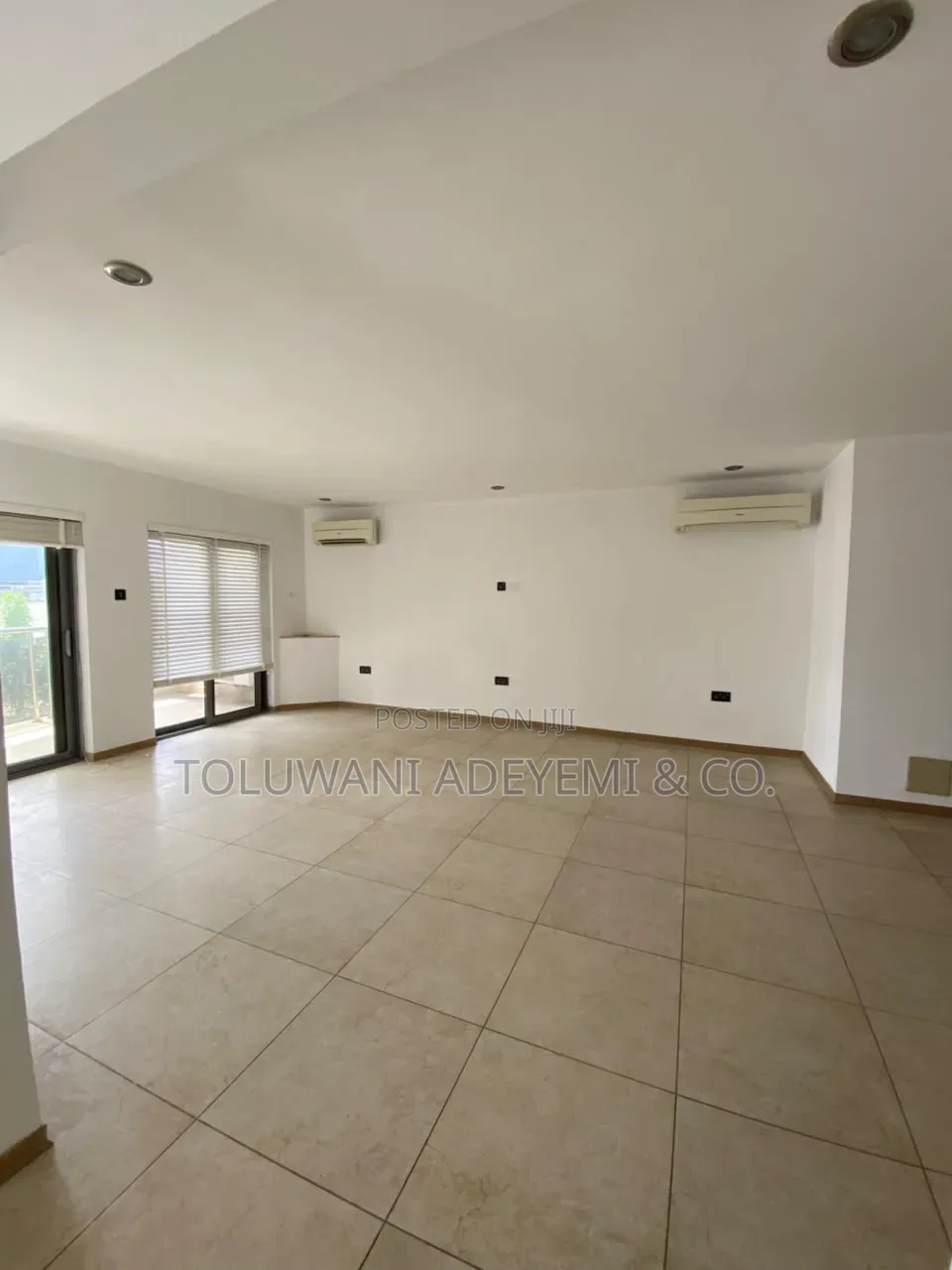 3bdrm Apartment in Ikoyi S.W for rent in Ikoyi S.W