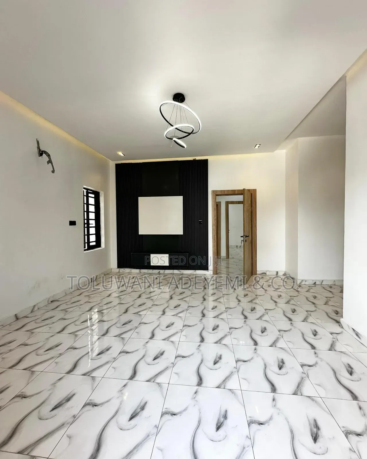 3bdrm Townhouse/Terrace in Ikota for sale in Ikota
