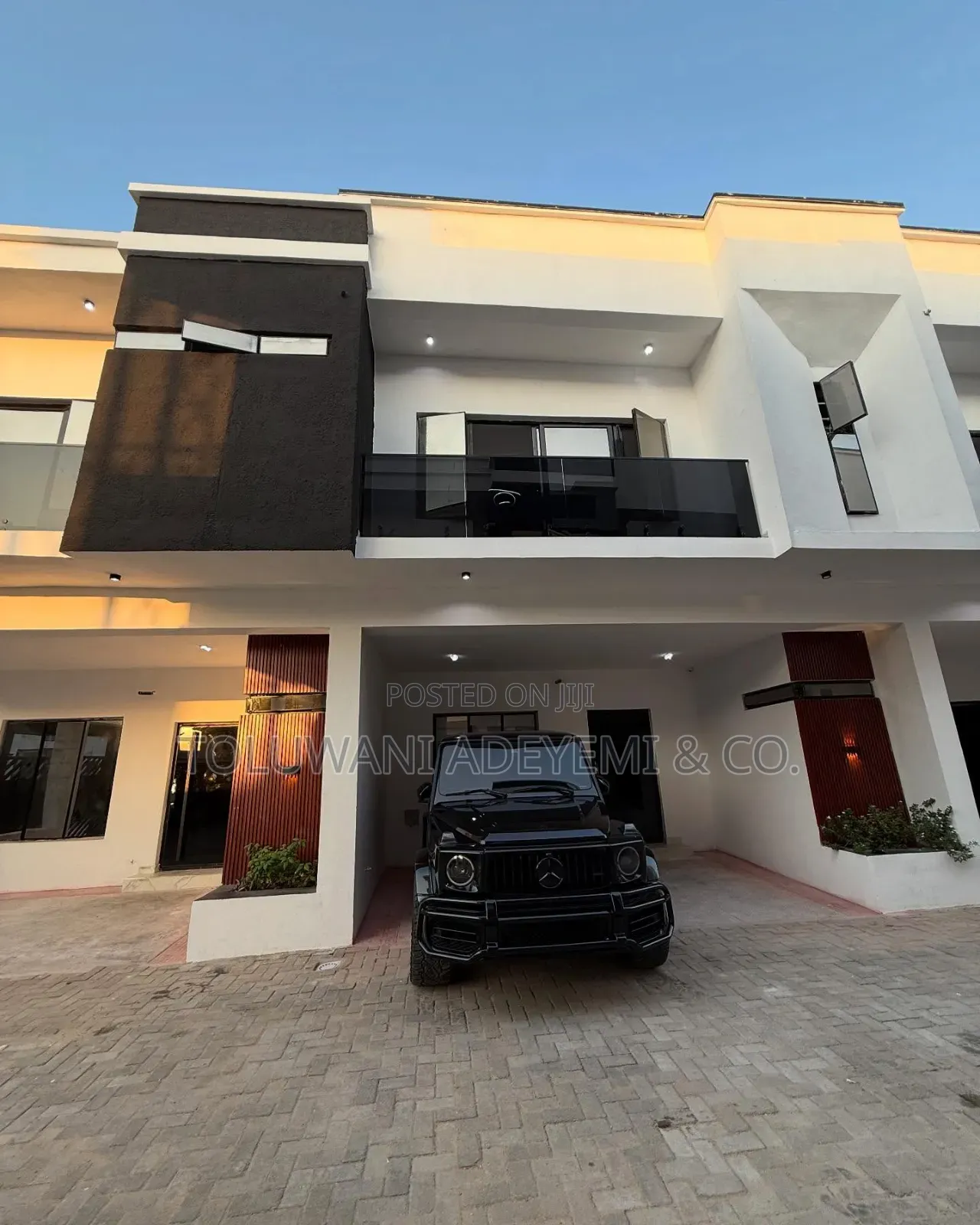 3bdrm Townhouse/Terrace in Ikota for sale in Ikota