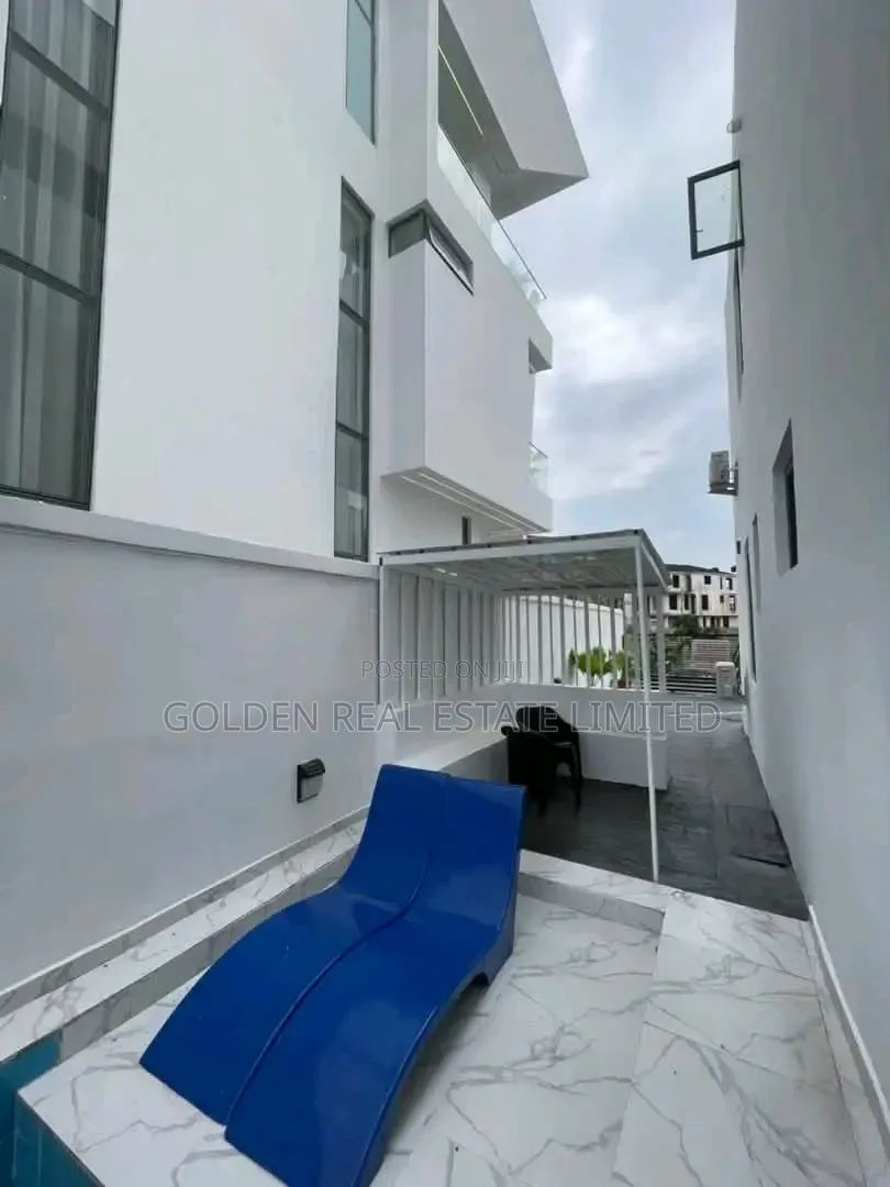 5bdrm Duplex in Osapa london for sale in Osapa london