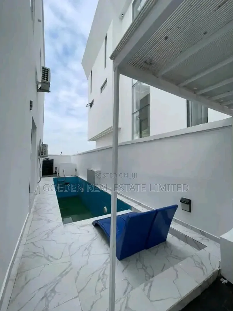 5bdrm Duplex in Osapa london for sale in Osapa london