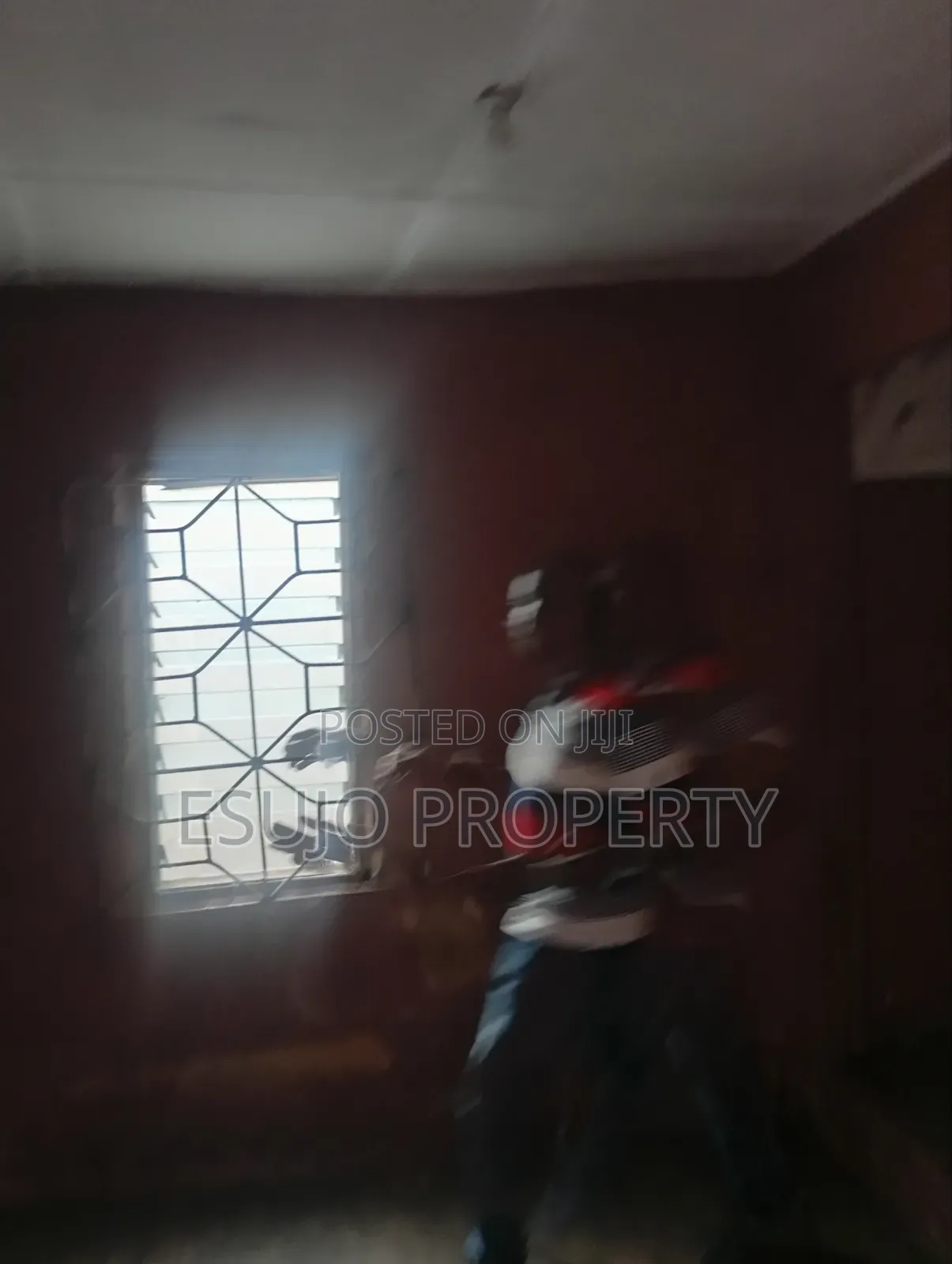 8bdrm Bungalow in Nsikak Eduok By 2, Uyo for sale in Uyo