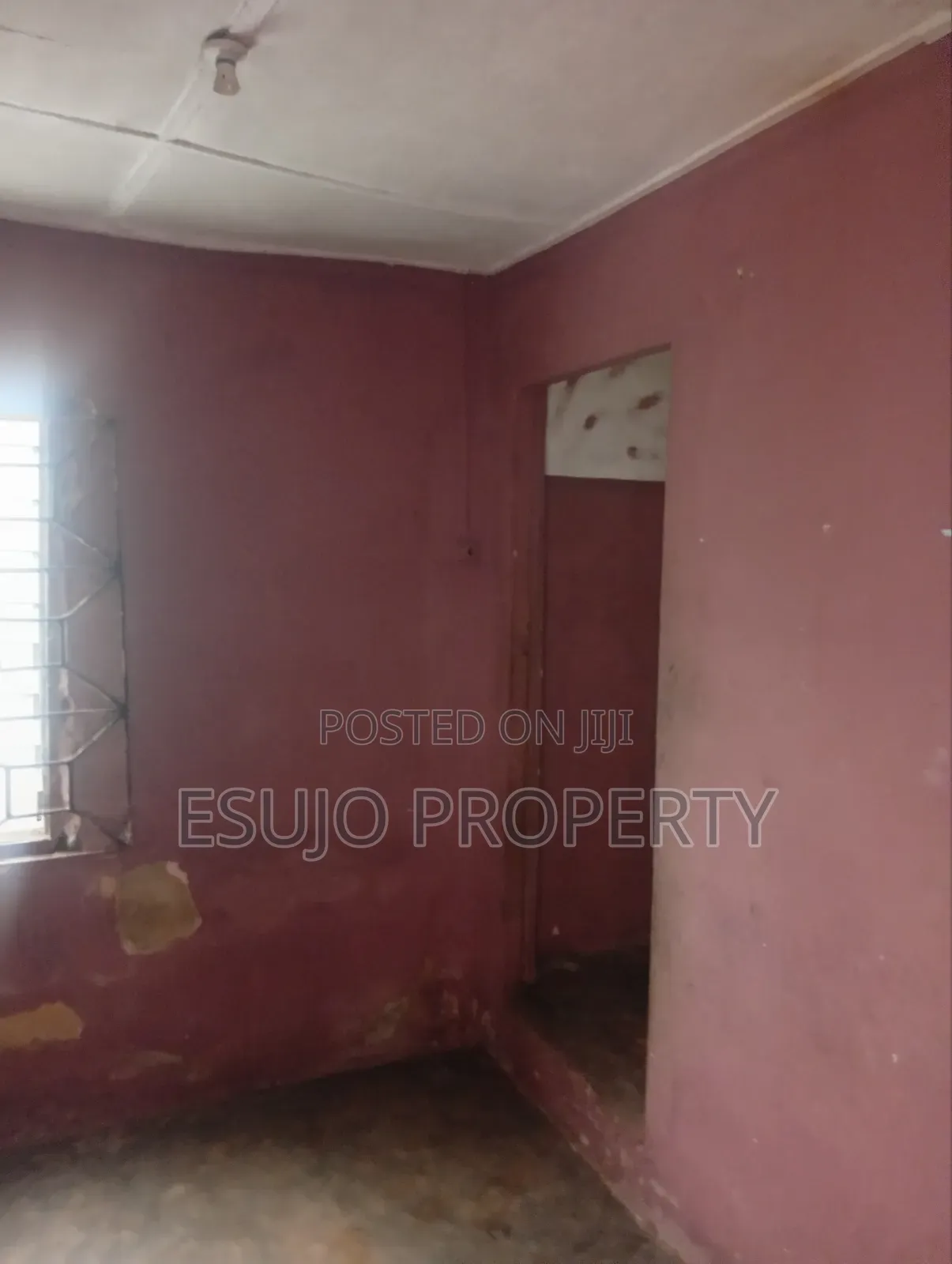 8bdrm Bungalow in Nsikak Eduok By 2, Uyo for sale in Uyo