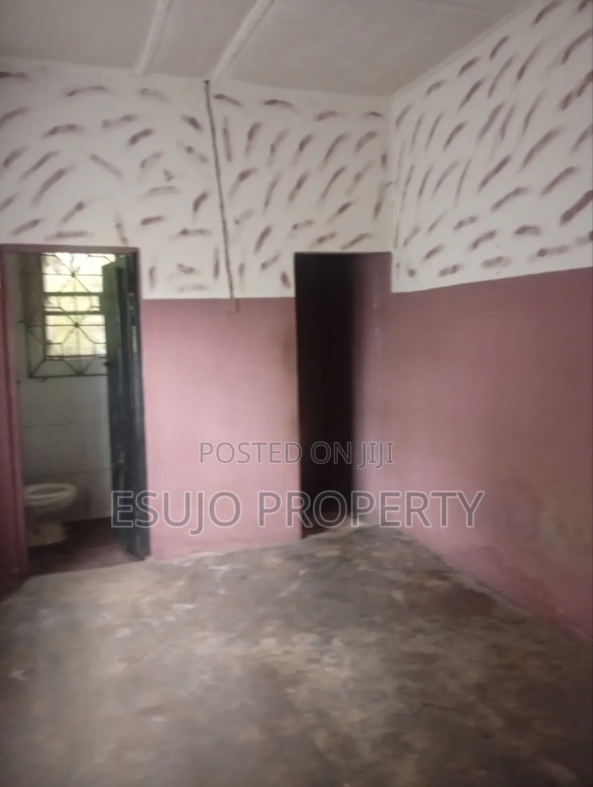 8bdrm Bungalow in Nsikak Eduok By 2, Uyo for sale in Uyo