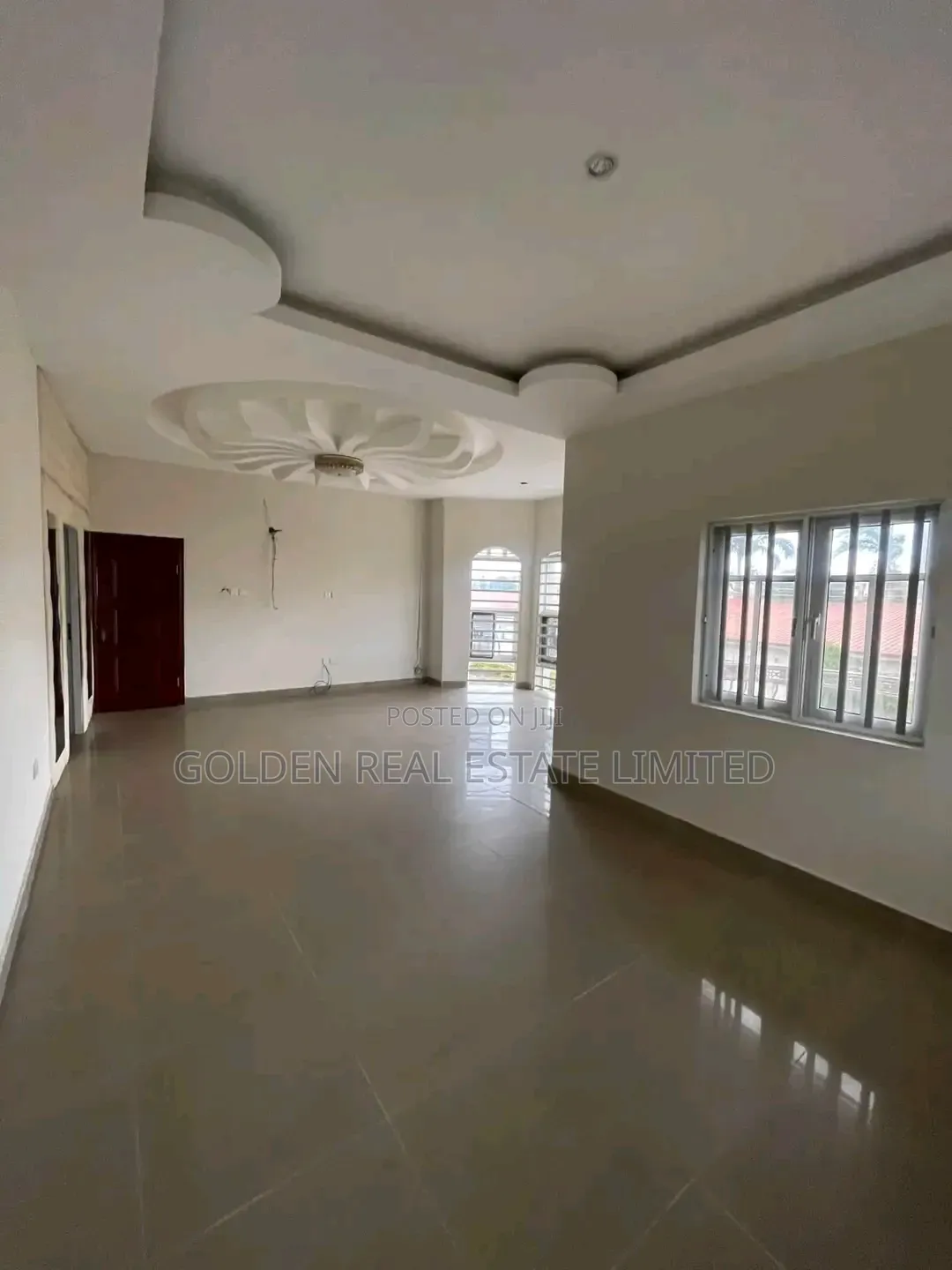 5bdrm Duplex in Lekki Phase 1 for sale in Lekki Phase 1