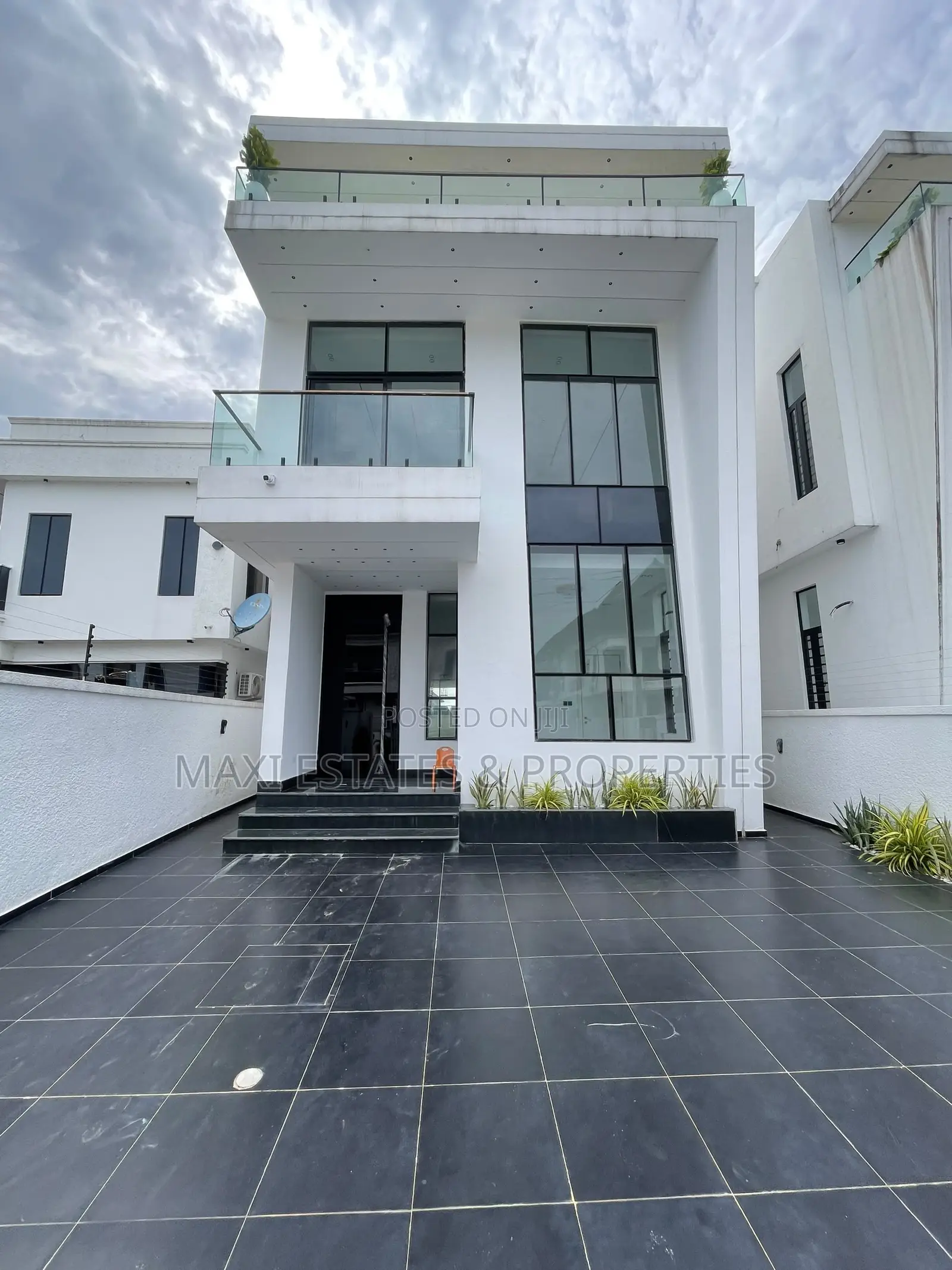 5bdrm Duplex in Ajah for sale in Ajah