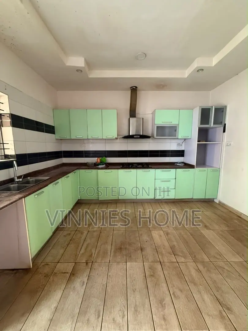3bdrm Block of Flats in Oral Estate, Lekki Expressway for rent in Lekki Expressway