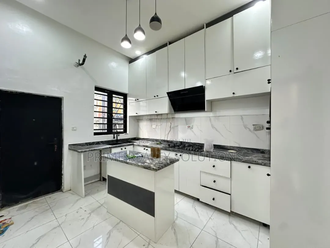 4bdrm Duplex in Orchid Road, Lekki Expressway for rent in Lekki Expressway