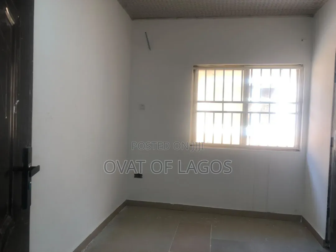 2bdrm House in Lekki Phase 1 for rent in Lekki Phase 1
