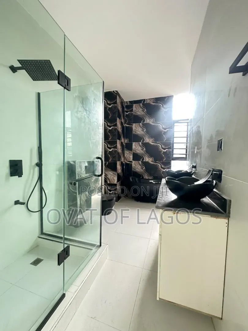 4bdrm Duplex in Ikota Villa for sale in Ikota