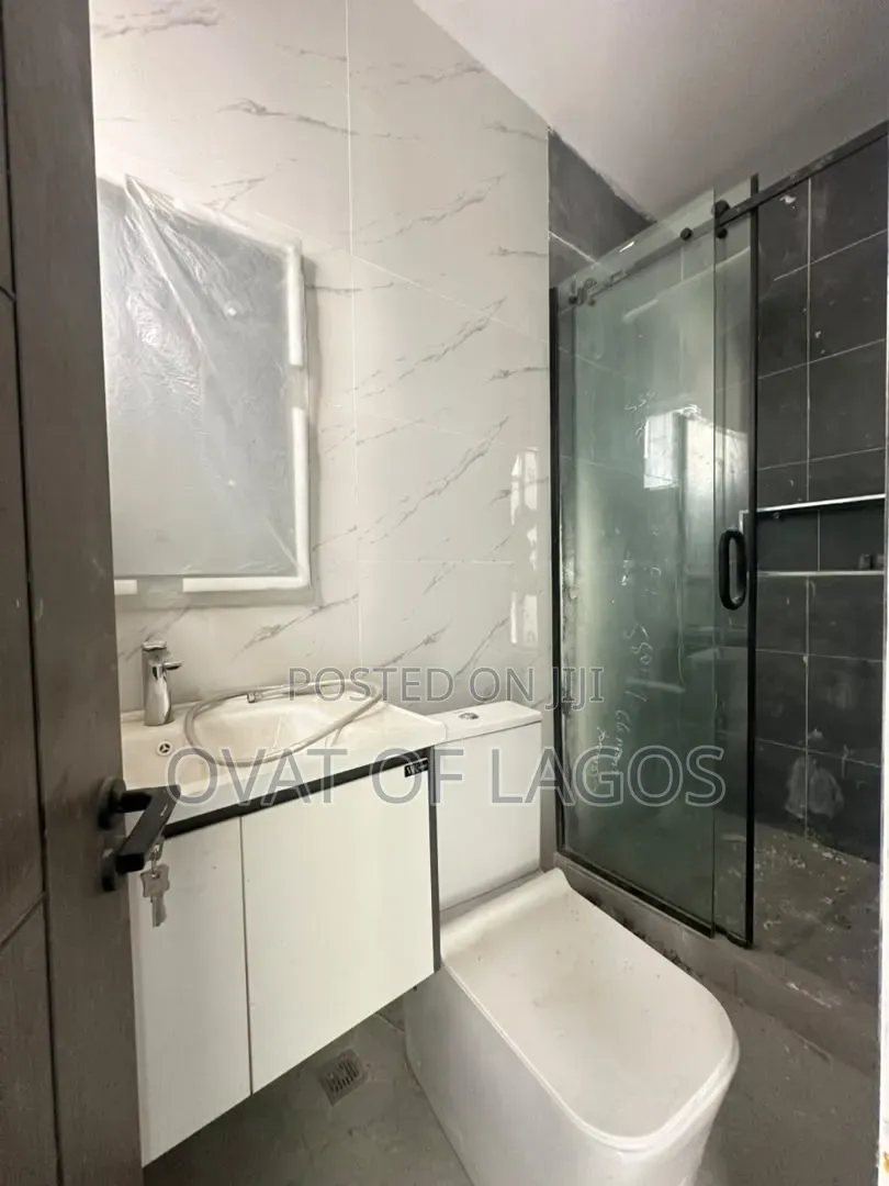 4bdrm Duplex in Lekki Phase 1 for sale in Lekki Phase 1