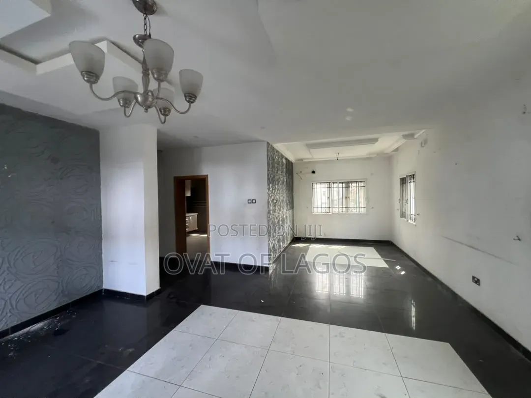 3bdrm Duplex in Lekki Phase 1 for sale in Lekki Phase 1