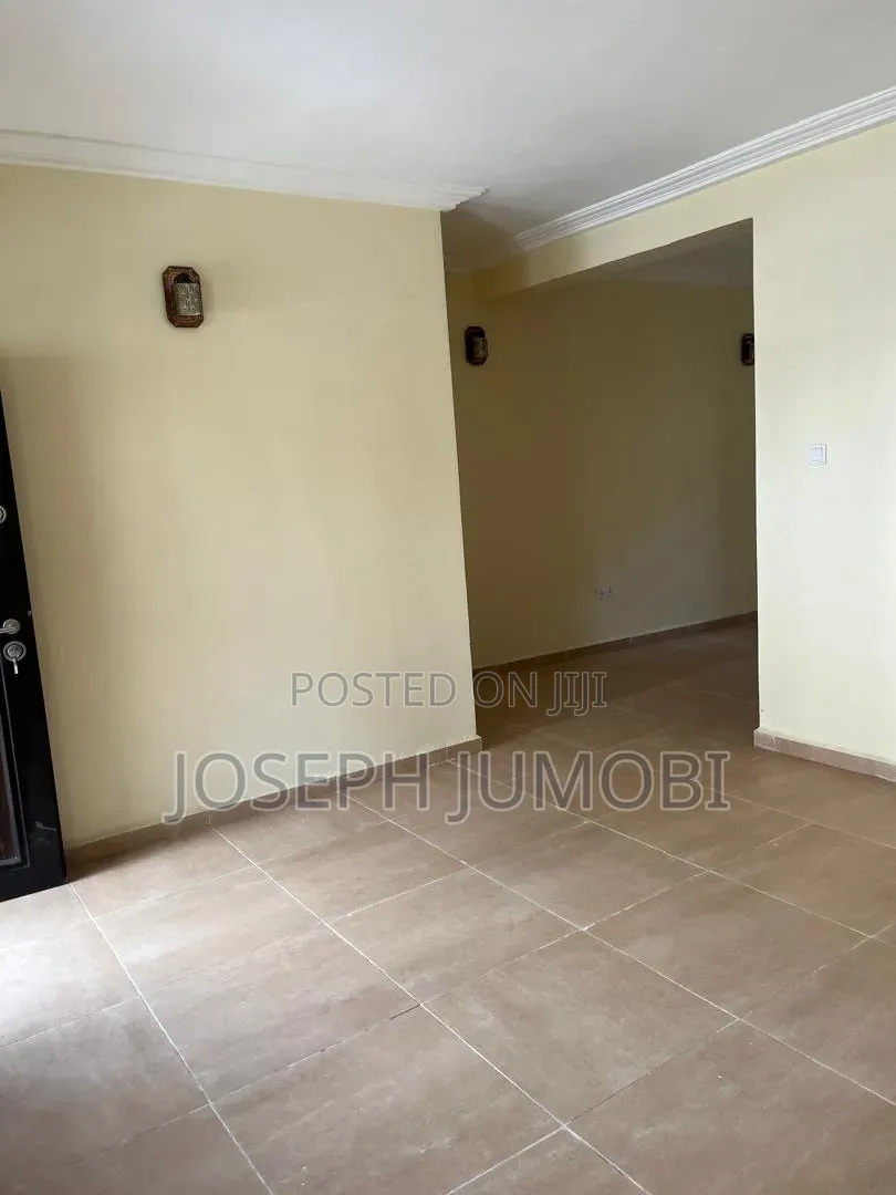2bdrm Block of Flats in Durumi for rent in Durumi