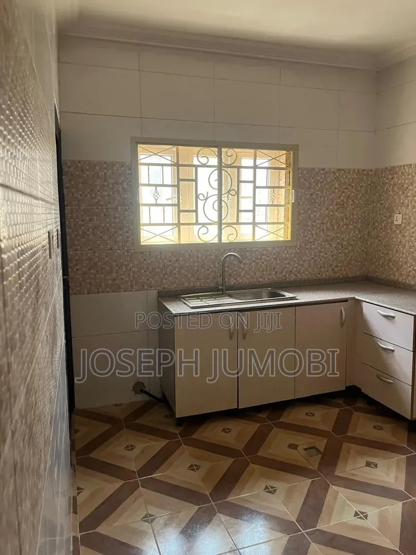 2bdrm Block of Flats in Durumi for rent in Durumi