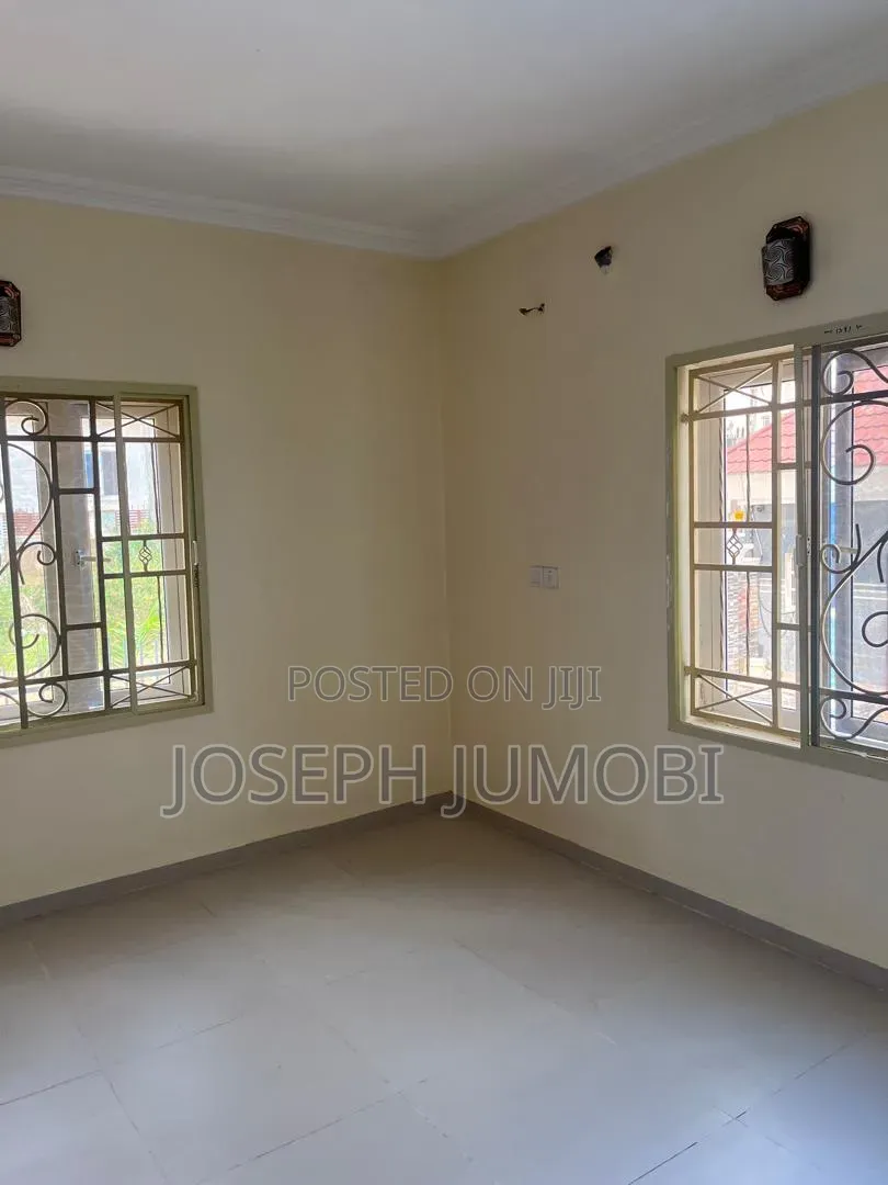 2bdrm Block of Flats in Durumi for rent in Durumi