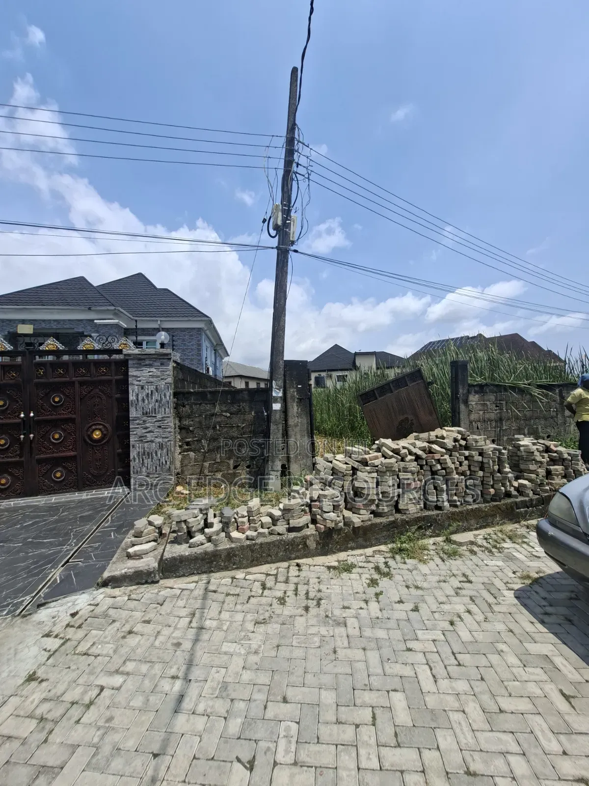 Fenced Dry Half Plot in Apple Junction