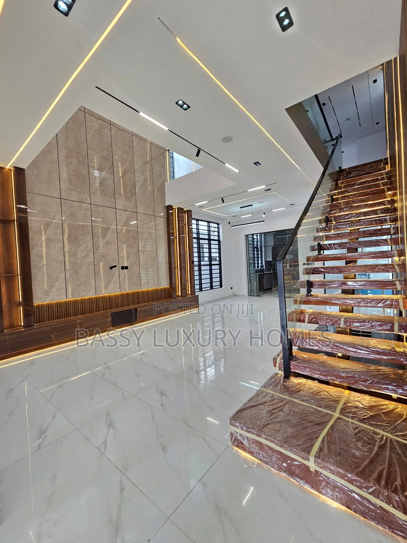 5bdrm Duplex in Lekki for sale in Lekki
