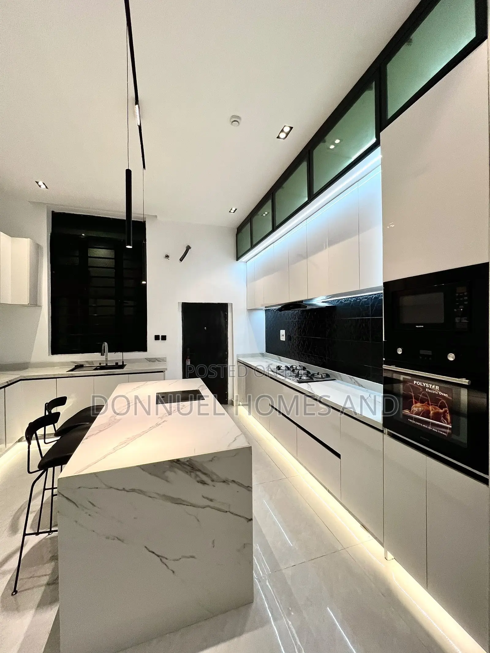 5bdrm Duplex in Lekki Expressway for sale in Lekki Expressway
