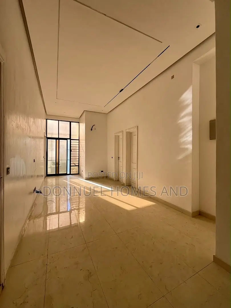3bdrm Apartment in Lekki Phase 1 for sale in Lekki Phase 1