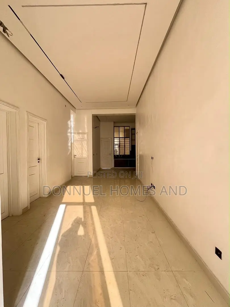 3bdrm Apartment in Lekki Phase 1 for sale in Lekki Phase 1