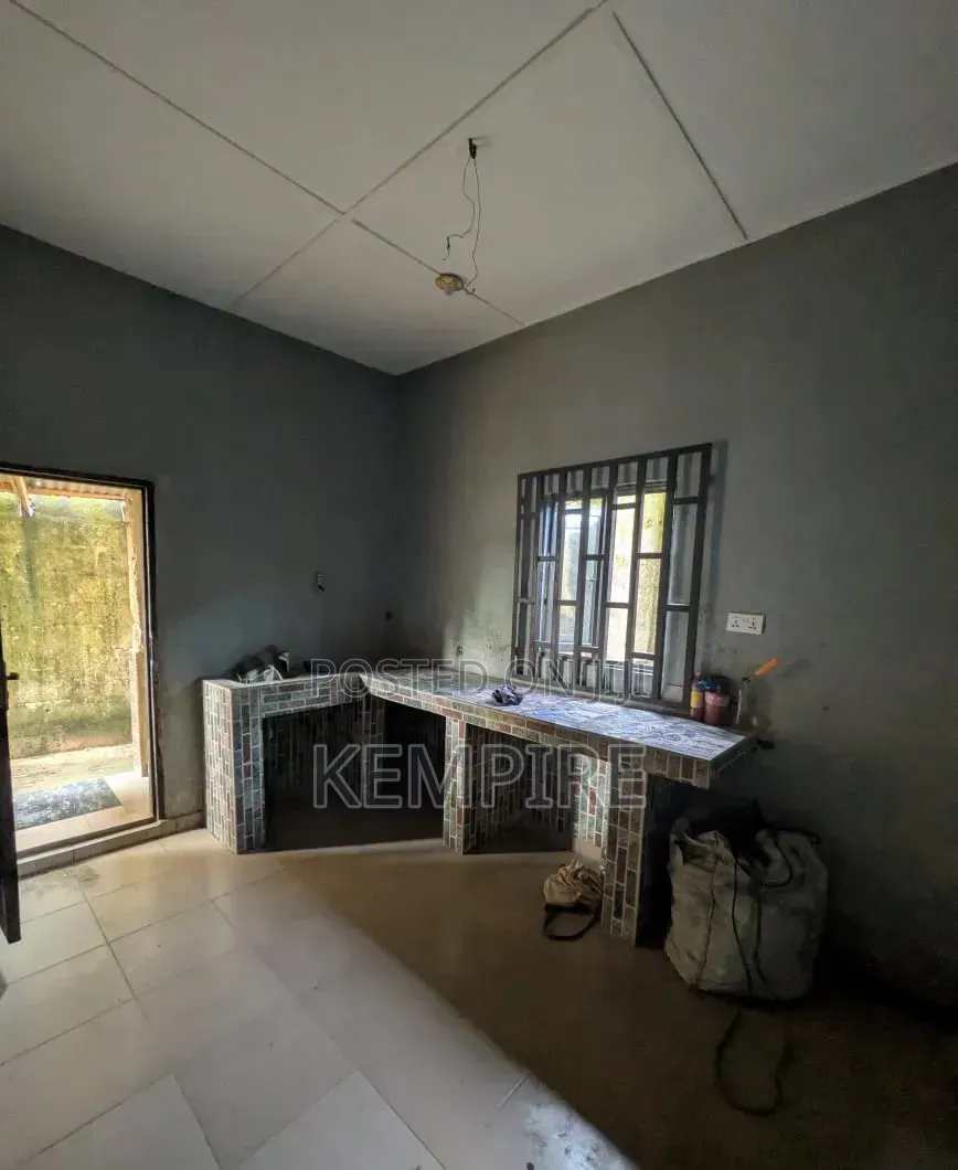 2bdrm Bungalow in Aka Road, Uyo for sale in Uyo