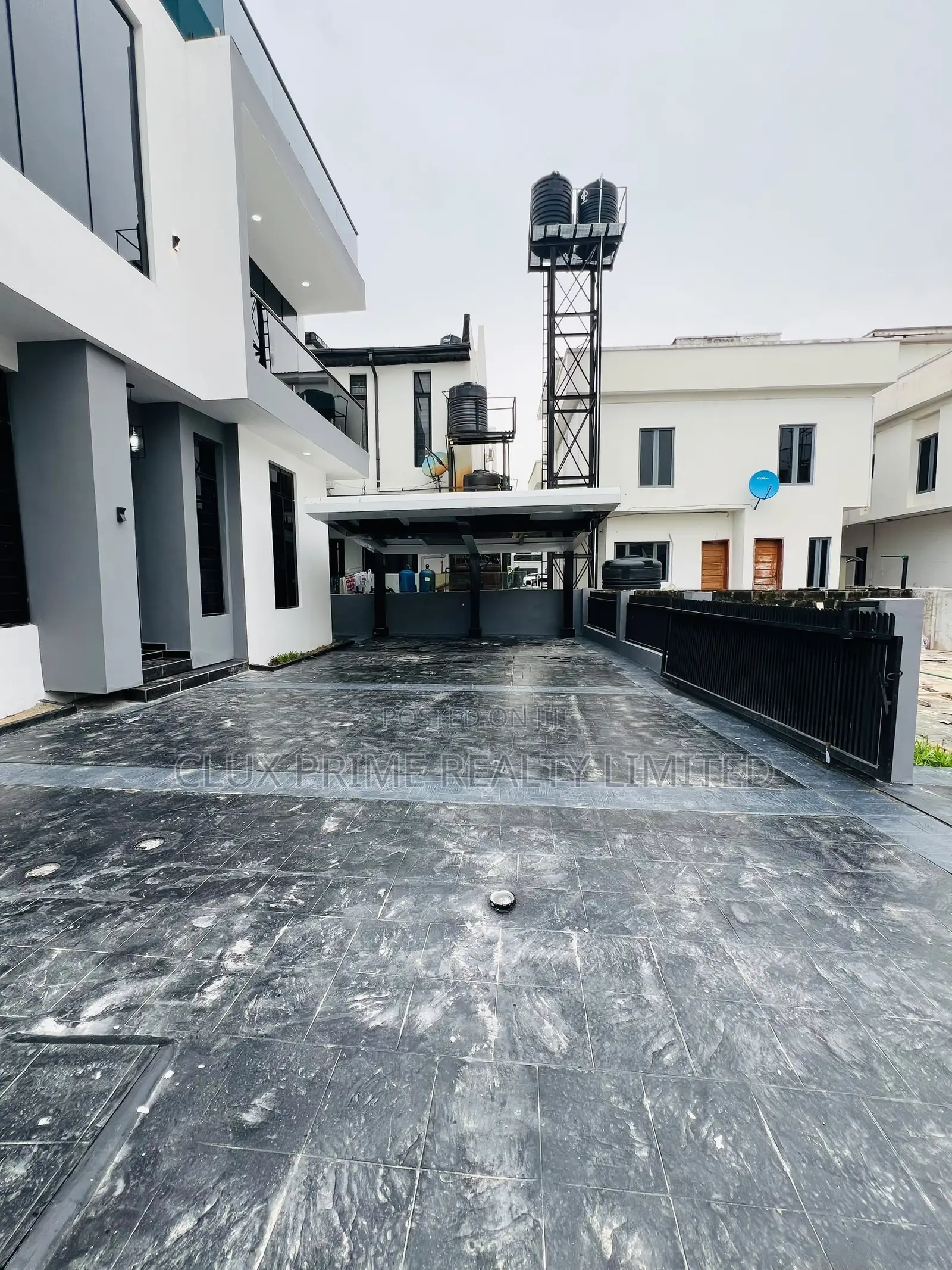 5bdrm Duplex in Lekki for sale in Lekki