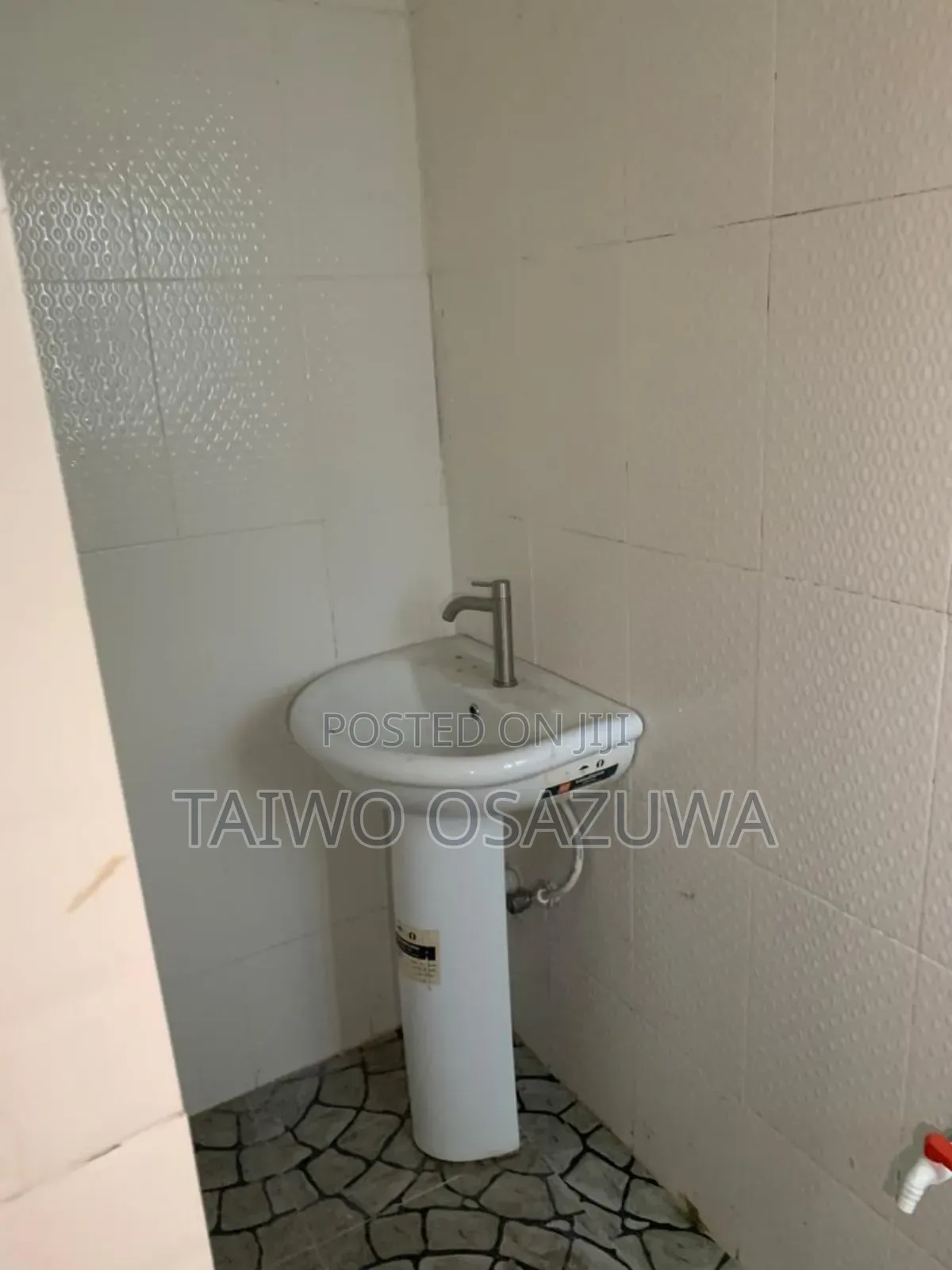 2bdrm Block of Flats in Addo Road, Ado / Ajah for rent in Ado / Ajah