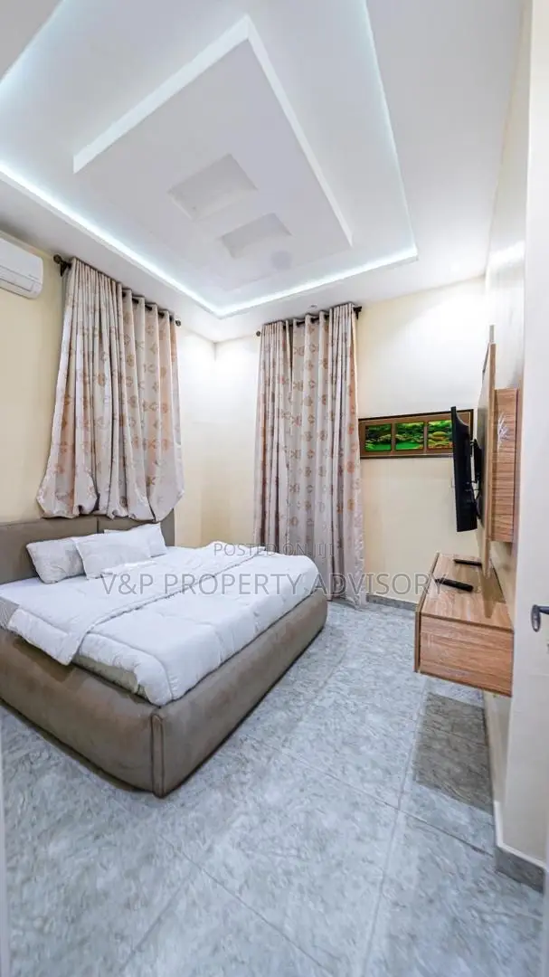 Furnished 5bdrm Duplex in Osapa for rent in Osapa london
