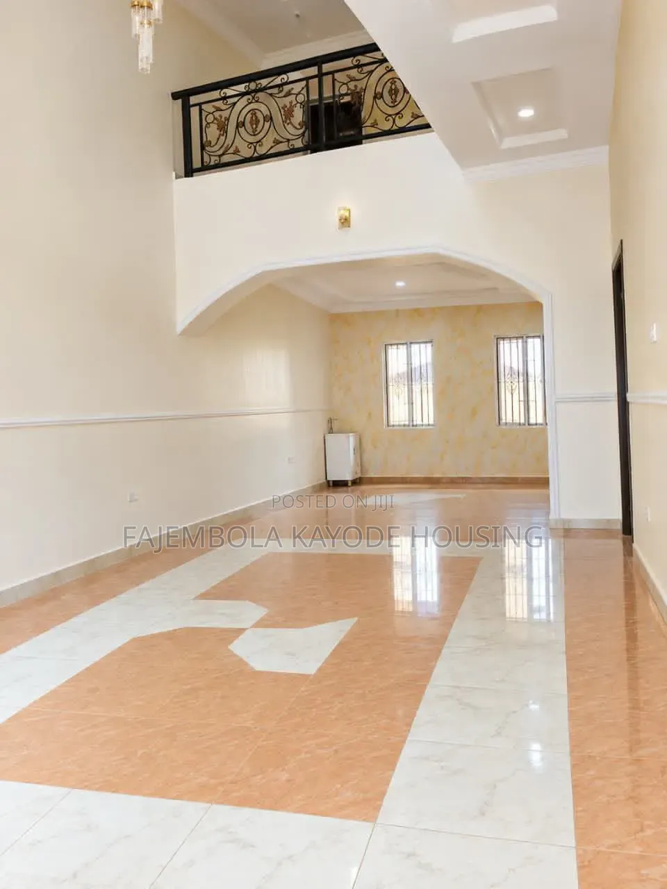 5bdrm Duplex in Kolapo Ishola Gra, Akobo for rent in Akobo