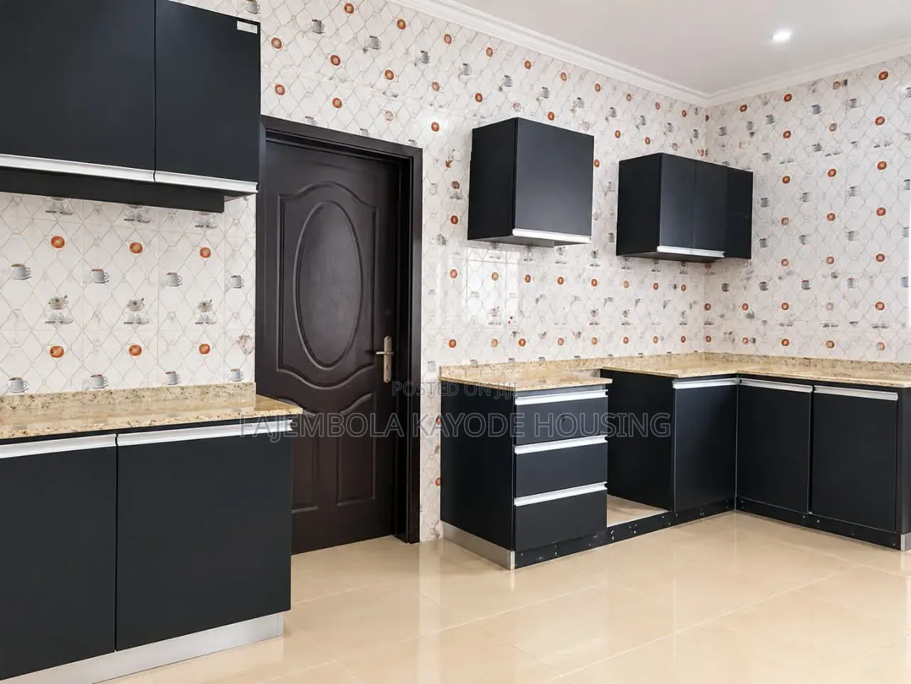 5bdrm Duplex in Kolapo Ishola Gra, Akobo for rent in Akobo