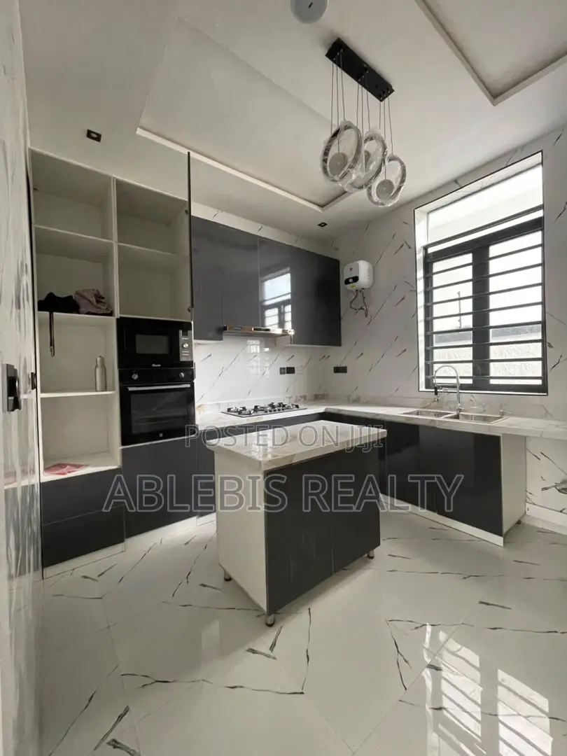 4bdrm Duplex in Ikota, Lekki Phase 2 for sale in Lekki Phase 2