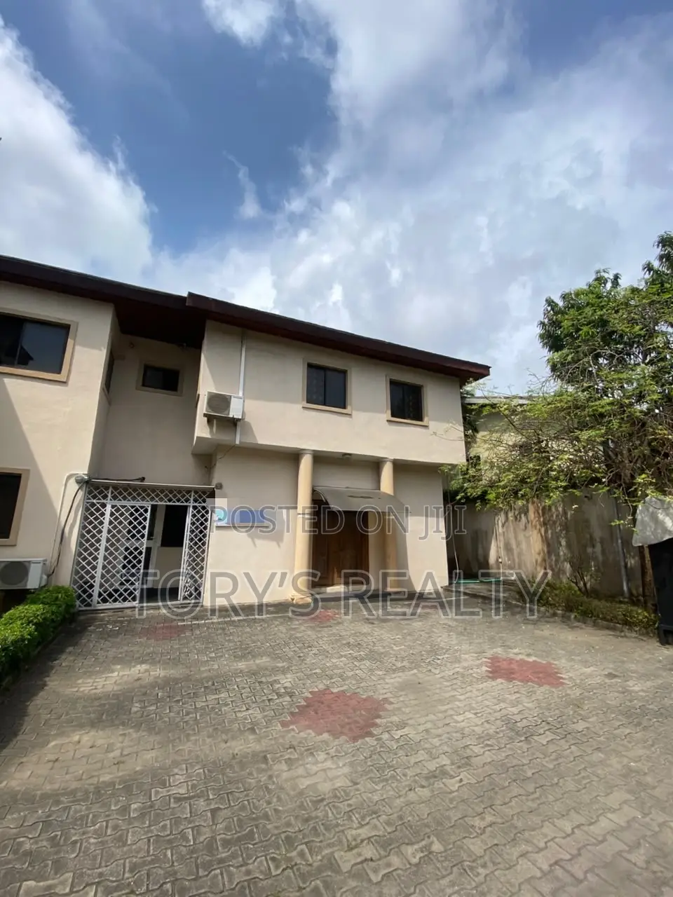 4bdrm Duplex in Lekki Phase 1 for rent in Lekki Phase 1