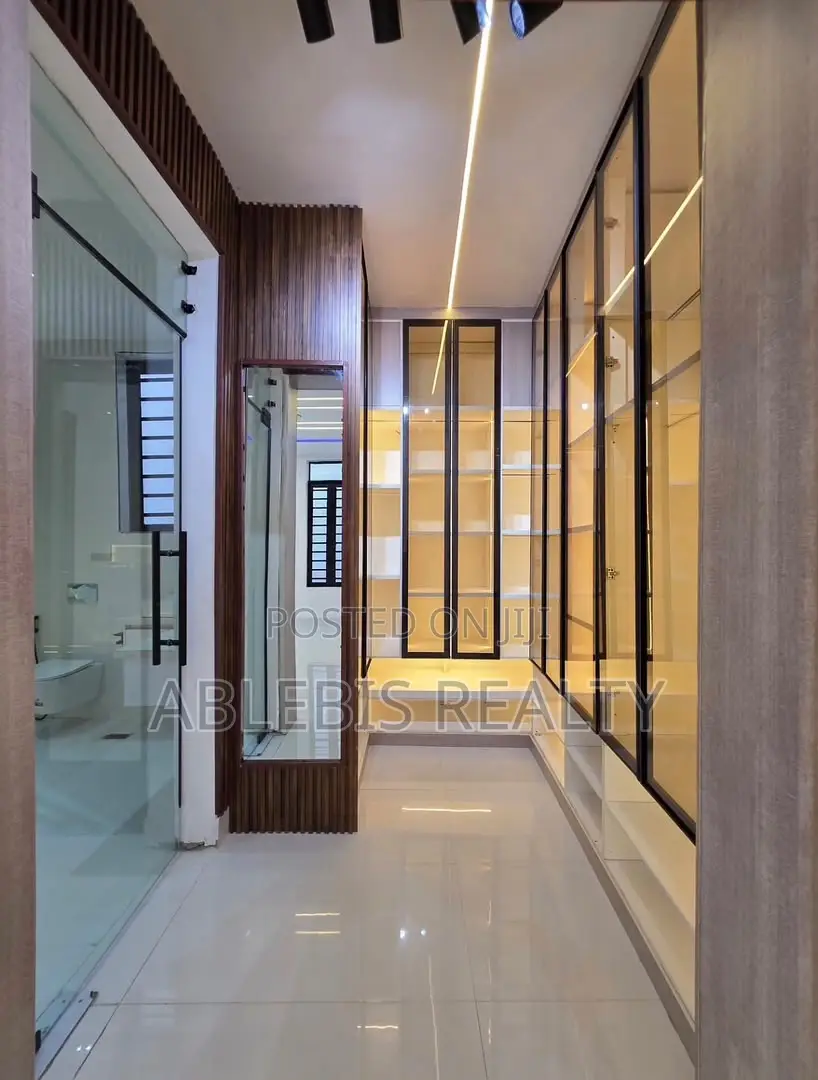 5bdrm Duplex in Ajah for sale in Ado / Ajah