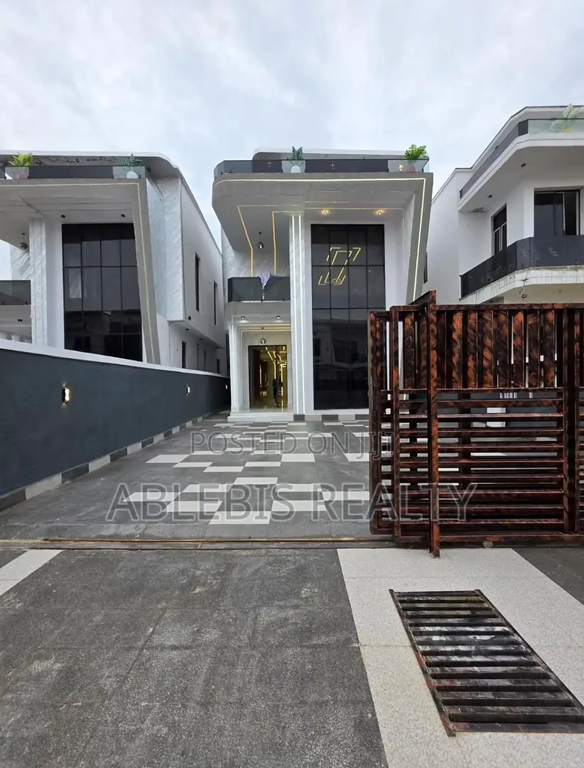 5bdrm Duplex in Ajah for sale in Ado / Ajah