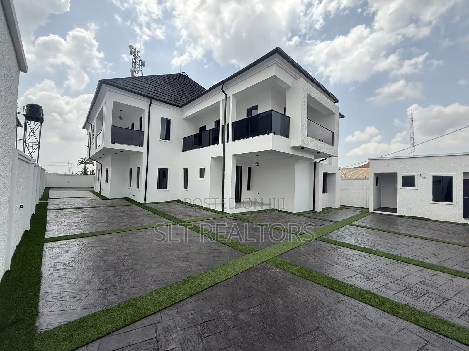 5bdrm Duplex in Oluyole Estate for sale in Oluyole Estate