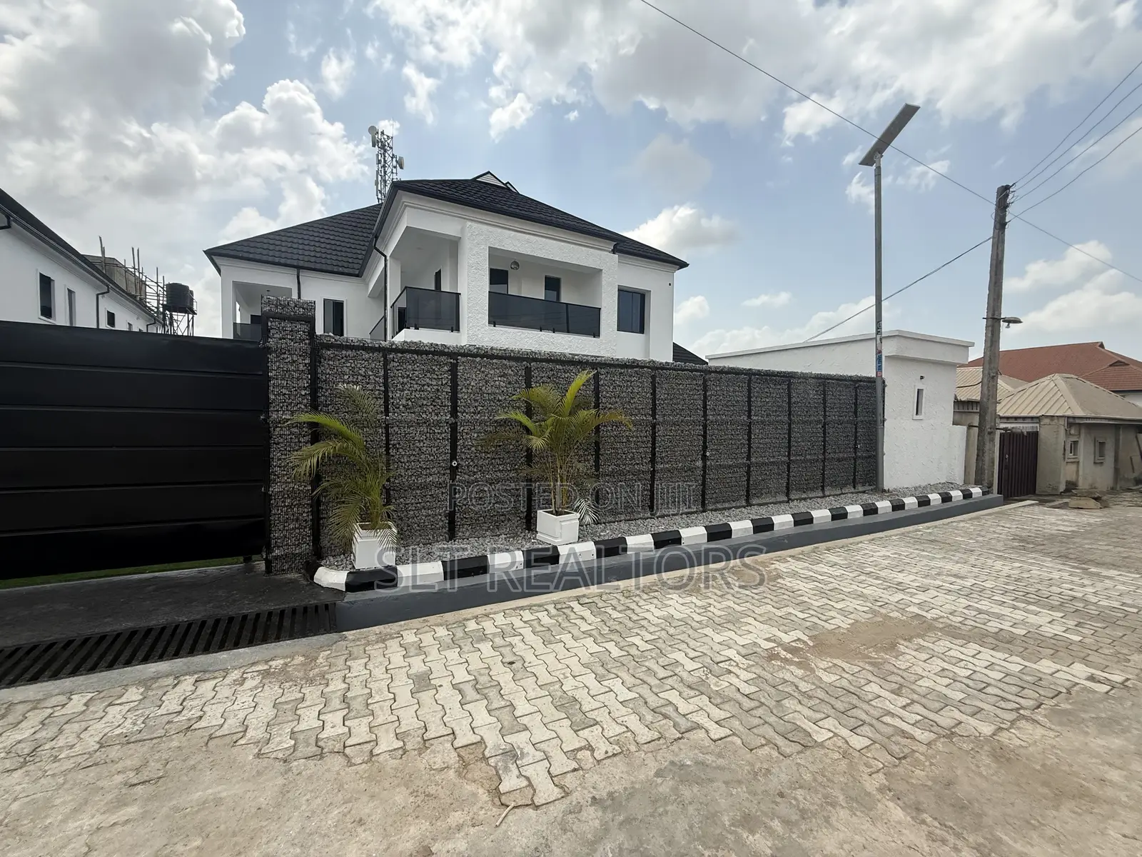5bdrm Duplex in Oluyole Estate for sale in Oluyole Estate