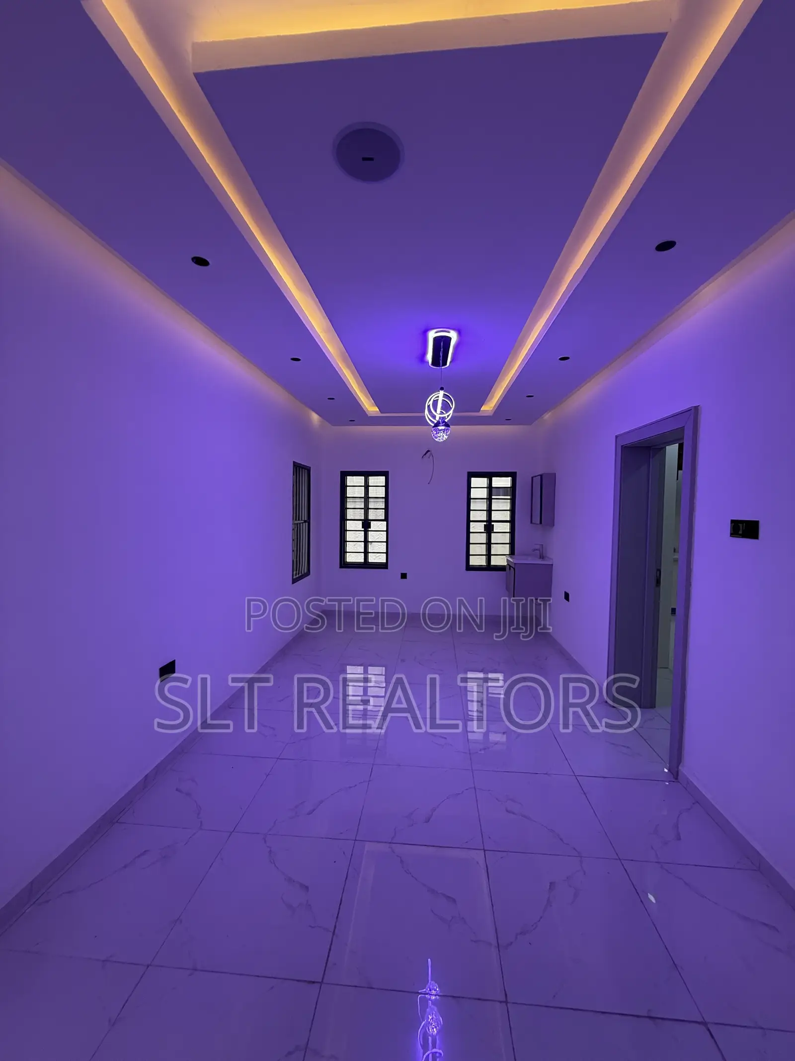 5bdrm Duplex in Oluyole Estate for sale in Oluyole Estate