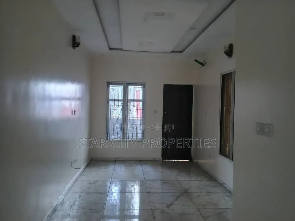 4bdrm Duplex in Adeniyi Jones Ikeja for rent in Adeniyi Jones