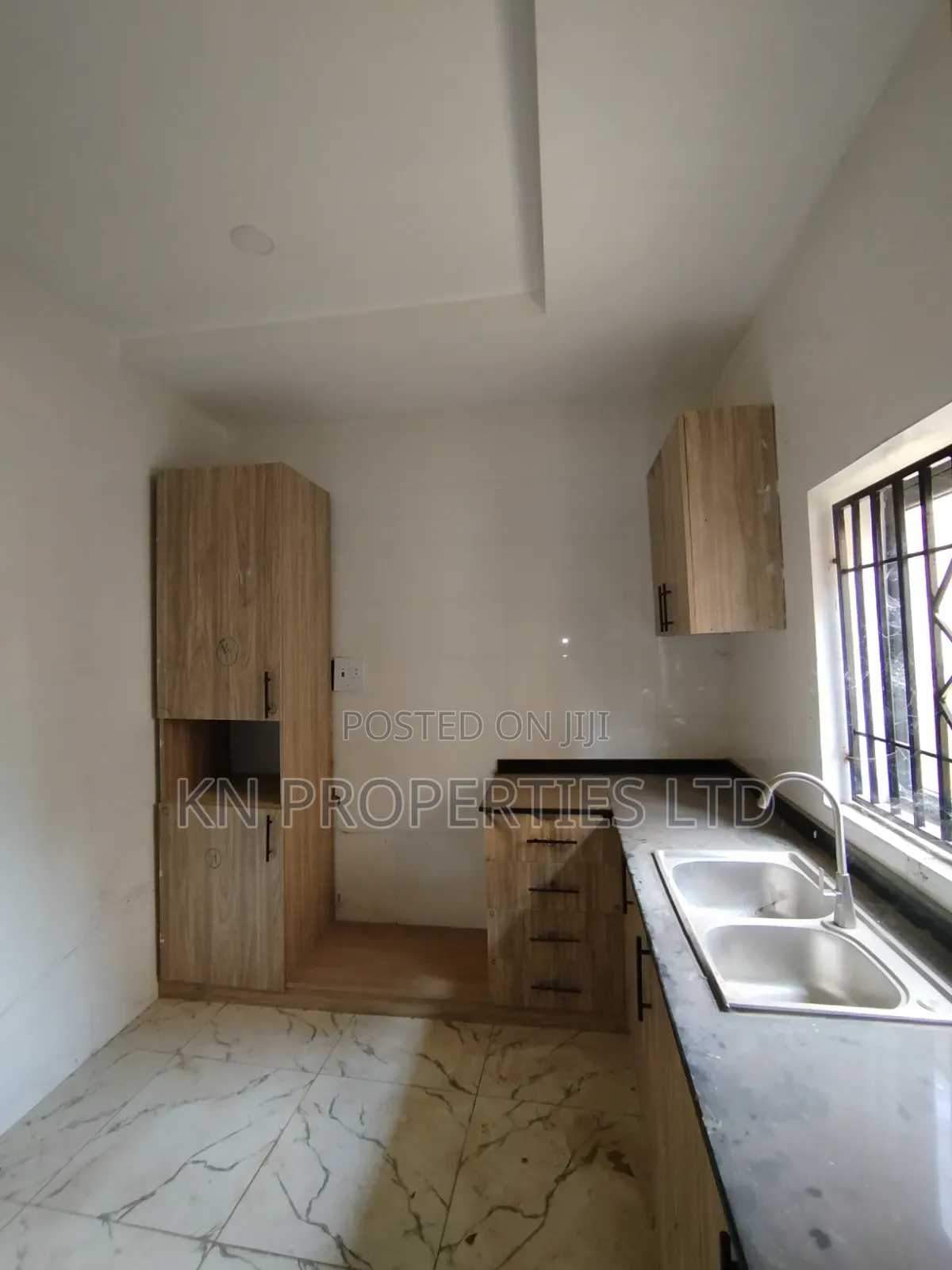 3bdrm Block of Flats in Area 3 for rent in Area 3