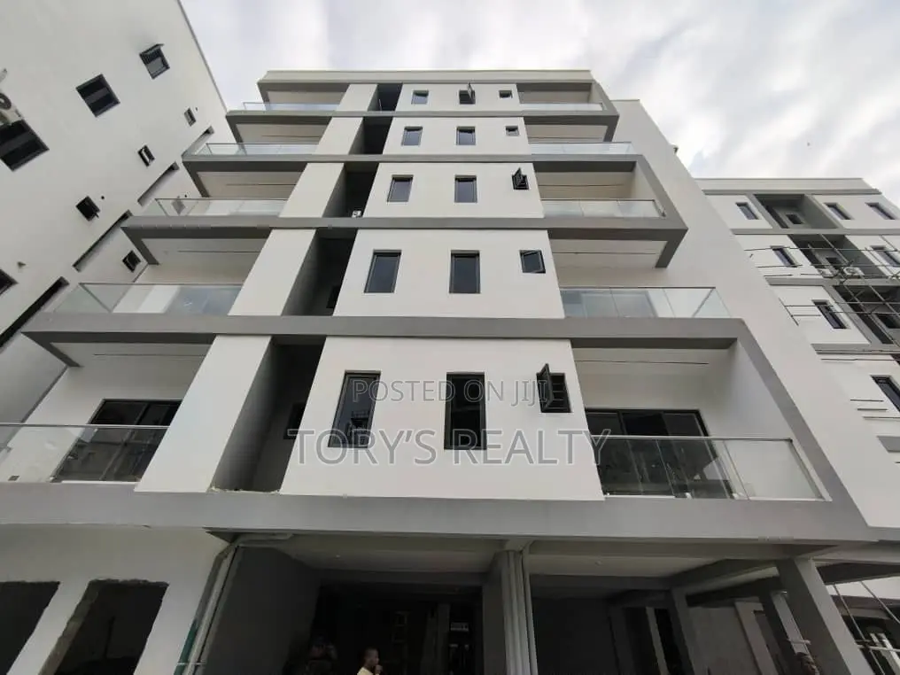 3bdrm Apartment in Lekki Phase 1 for rent in Lekki Phase 1