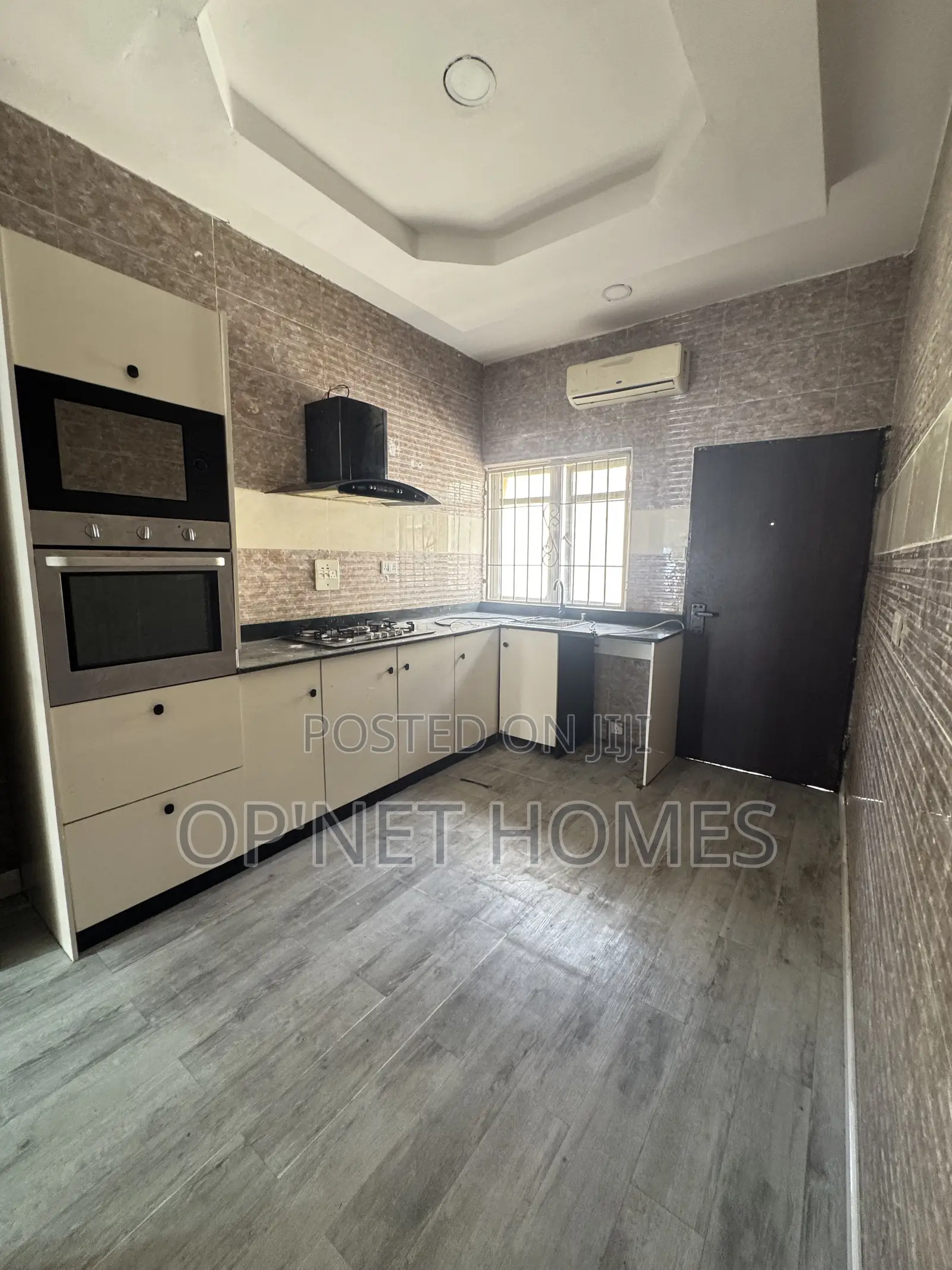 3bdrm Apartment in Lekki Phase 1 for rent in Lekki Phase 1