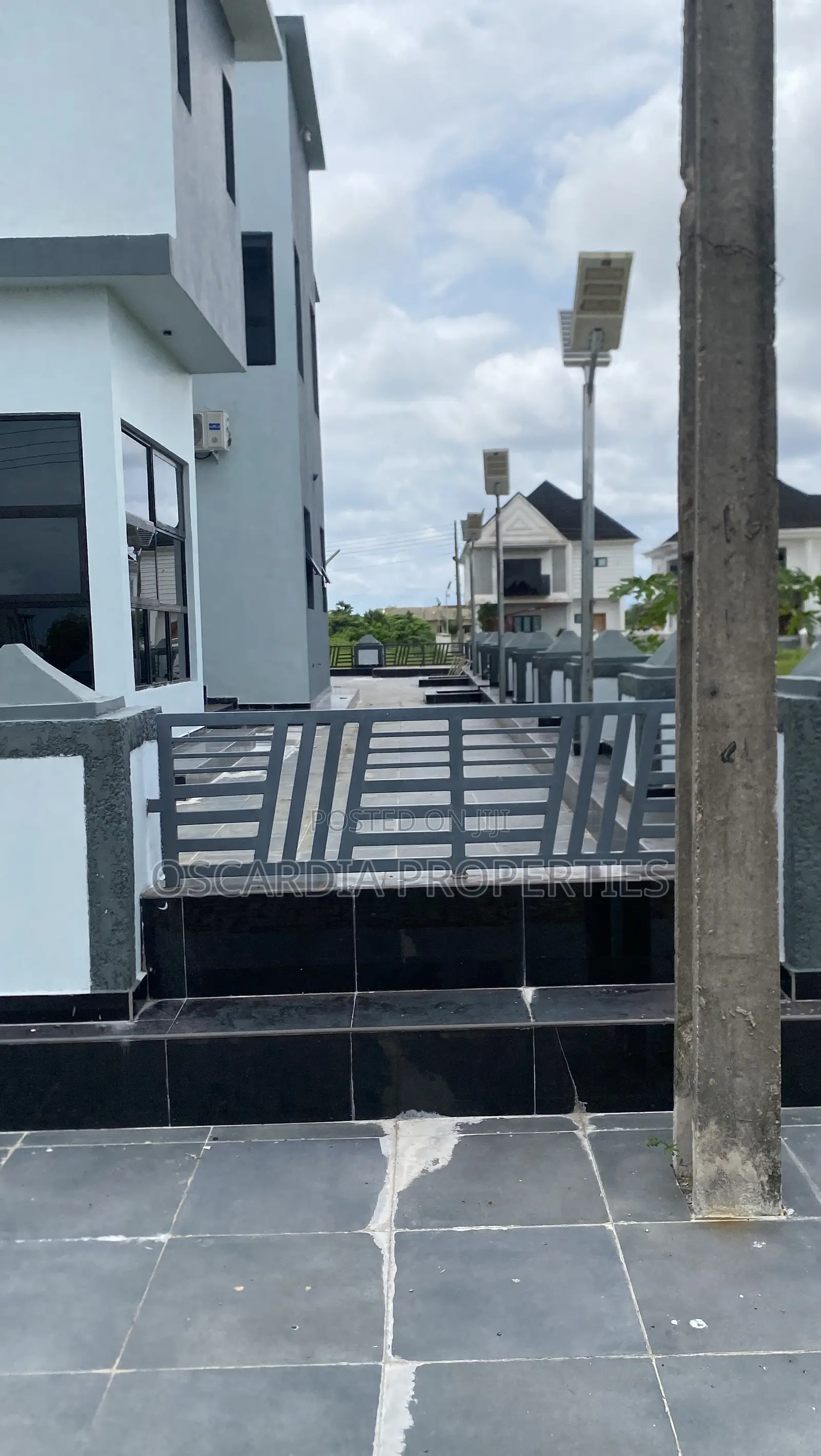 6bdrm Duplex in Beechwood Estate, Elemoro for sale in Elemoro